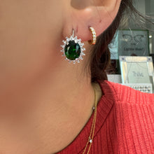 Carica l'immagine nel visualizzatore di Gallery, ORECCHINI A MONACHELLA ZIRCONE VERDE
