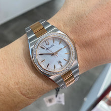 Carica l'immagine nel visualizzatore di Gallery, BULOVA SURVEYOR LADY