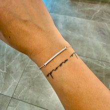 Carica l'immagine nel visualizzatore di Gallery, BRACCIALE PIASTRINA ZIRCONI ORO BIANCO