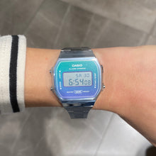 Carica l'immagine nel visualizzatore di Gallery, CASIO VINTAGE _A168WER-2A