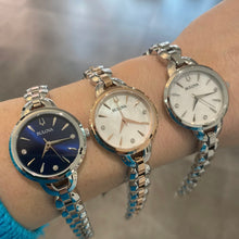 Carica l'immagine nel visualizzatore di Gallery, BULOVA CLASSIC DIAMONDS