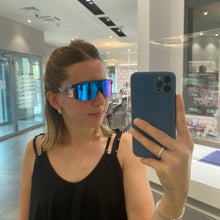 Carica l'immagine nel visualizzatore di Gallery, OCCHIALE DA SOLE OAKLEY RAGAZZA/O