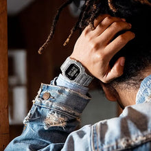 Carica l'immagine nel visualizzatore di Gallery, CASIO G-SHOCK _ DW-5600SKE-7ER