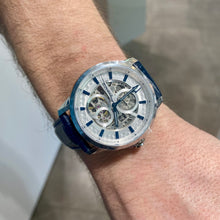 Carica l'immagine nel visualizzatore di Gallery, BULOVA SUTTON SKELETON