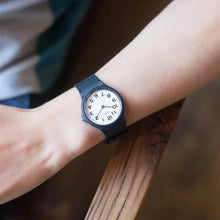 Carica l'immagine nel visualizzatore di Gallery, CASIO MQ-24-7B2LEG