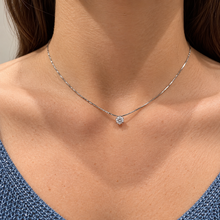 Carica l'immagine nel visualizzatore di Gallery, COLLANA PUNTO LUCE GRIFF