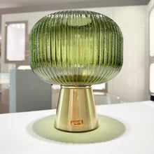 Carica l'immagine nel visualizzatore di Gallery, LAMPADA OGIVALE VERDE