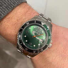 Carica l'immagine nel visualizzatore di Gallery, OROLOGIO SECTOR 230 - R3253161050