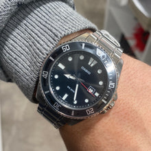 Carica l'immagine nel visualizzatore di Gallery, CASIO COLLECTION MDV-107D-1A1V