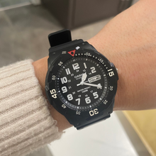 Carica l'immagine nel visualizzatore di Gallery, CASIO COLLECTION _ MRW-200H-1BVEG