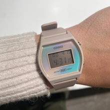 Carica l'immagine nel visualizzatore di Gallery, CASIO TIMELESS COLLECTION "POP" LW-205H-4A