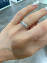 Carica l'immagine nel visualizzatore di Gallery, FEDE IN ORO BIANCO CON LAVORAZIONE