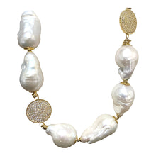 Carica l'immagine nel visualizzatore di Gallery, COLLANA PERLE SCARAMAZZE
