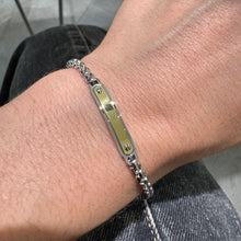 Carica l'immagine nel visualizzatore di Gallery, BRACCIALE PIASTRA DORATA
