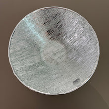 Carica l'immagine nel visualizzatore di Gallery, CENTROTAVOLA ROTONDO STRIATO
