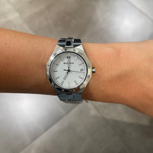 Carica l&#39;immagine nel visualizzatore di Gallery, BULOVA OCTAGONAL LADY
