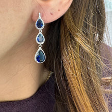Carica l'immagine nel visualizzatore di Gallery, ORECCHINI GOCCE BLU PENDENTI
