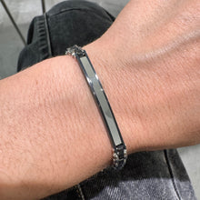 Carica l'immagine nel visualizzatore di Gallery, BRACCIALE IN CERAMICA CON PIASTRA
