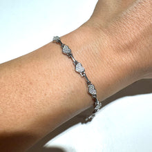 Carica l&#39;immagine nel visualizzatore di Gallery, BRACCIALE CUORI PAVÈ
