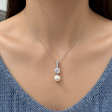 Carica l'immagine nel visualizzatore di Gallery, COLLANA PERLA DI LUCE
