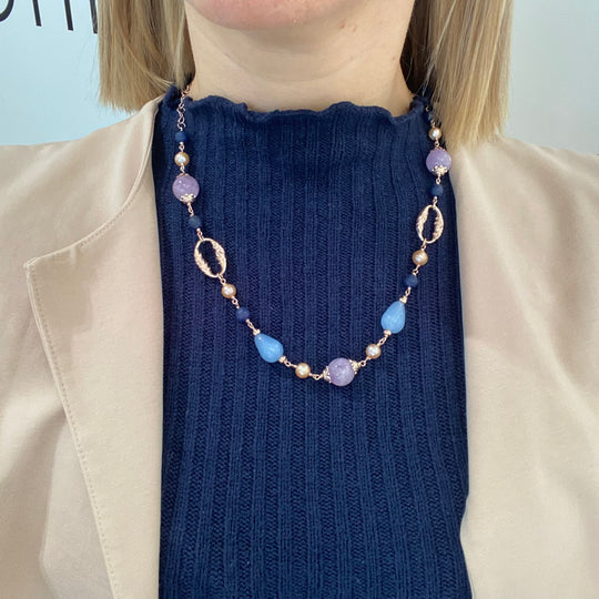 COLLANA CON AMETISTA, QUARZO, GIADA E PERLA ROSA