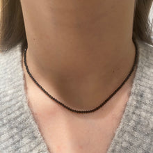 Carica l'immagine nel visualizzatore di Gallery, COLLANA SPINELLI NERI
