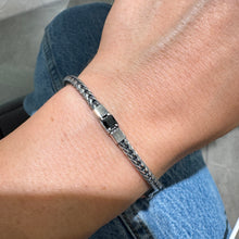 Carica l&#39;immagine nel visualizzatore di Gallery, BRACCIALE PUNTO LUCE NERO
