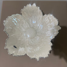 Carica l'immagine nel visualizzatore di Gallery, CENTROTAVOLA FIORE
