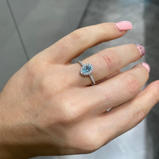 ANELLO ACQUAMARINA E DIAMANTI