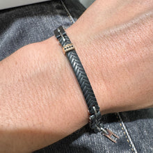 Carica l'immagine nel visualizzatore di Gallery, BRACCIALE BRUNITO CON PIASTRA E ZIRCONI

