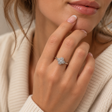 Carica l'immagine nel visualizzatore di Gallery, ANELLO CLOVER LIGHT
