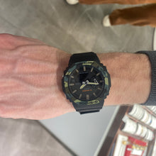 Carica l'immagine nel visualizzatore di Gallery, CASIO G-SHOCK GA-2100SU-1AER
