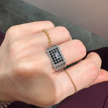 Carica l&#39;immagine nel visualizzatore di Gallery, ANELLO UOMO CON PIETRE
