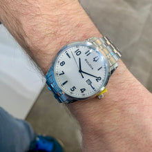 Carica l'immagine nel visualizzatore di Gallery, BULOVA SUTTON CLASSIC
