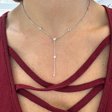 Carica l&#39;immagine nel visualizzatore di Gallery, COLLANA PUNTI LUCE CON PENDENTE
