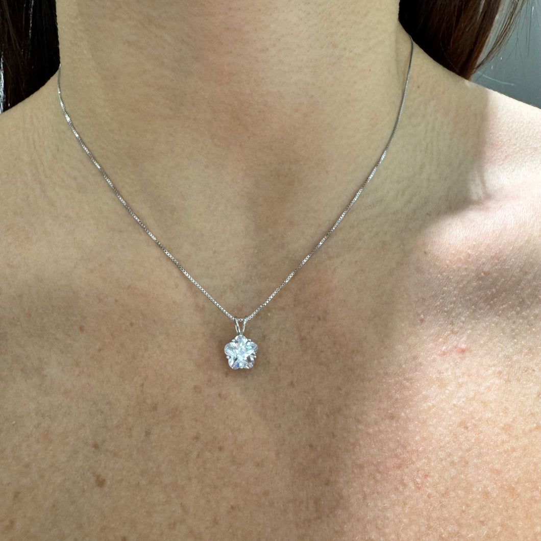 COLLANA PUNTO LUCE A FIORE