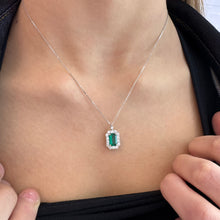 Carica l&#39;immagine nel visualizzatore di Gallery, COLLANA CON SMERALDO E DIAMANTE
