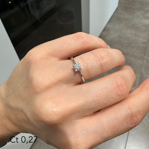 SOLITARIO CLASSICO CON DIAMANTE