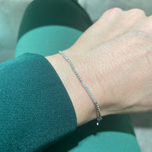 Carica l'immagine nel visualizzatore di Gallery, BRACCIALE SFERE E ZIRCONI
