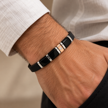 Carica l'immagine nel visualizzatore di Gallery, BRACCIALE BLACK AND ROSE IN ACCIAIO
