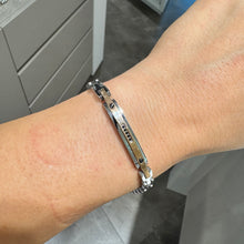 Carica l&#39;immagine nel visualizzatore di Gallery, BRACCIALE BASIC CON PIASTRA
