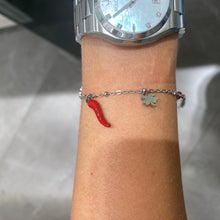 Carica l&#39;immagine nel visualizzatore di Gallery, BRACCIALE CORNETTI E QUADRIFOGLI
