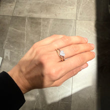 Carica l'immagine nel visualizzatore di Gallery, ANELLO DOPPIO CON CUORE
