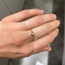 Carica l'immagine nel visualizzatore di Gallery, ANELLO CUORE ORO GIALLO
