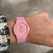 Carica l'immagine nel visualizzatore di Gallery, CASIO LQ-24B-4B
