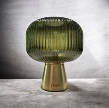 Carica l'immagine nel visualizzatore di Gallery, LAMPADA OGIVALE VERDE
