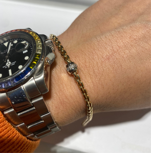 BRACCIALE CON CHARM CENTRALE