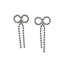 Carica l'immagine nel visualizzatore di Gallery, ORECCHINI FIOCCO
