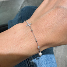 Carica l&#39;immagine nel visualizzatore di Gallery, BRACCIALE CROCE CON PERLE
