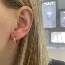 Carica l'immagine nel visualizzatore di Gallery, ORECCHINI SCATTINO CON ZIRCONI ORO ROSA
